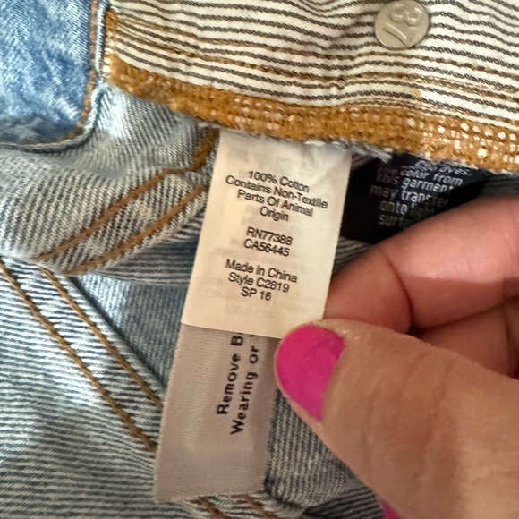 Madewell Distressed Perfect Summer Jean - Picture 9 of 10